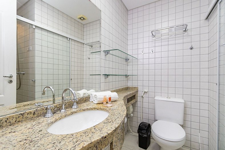 Apartamento 1 Quarto com Vaga no Batel - LUC0108