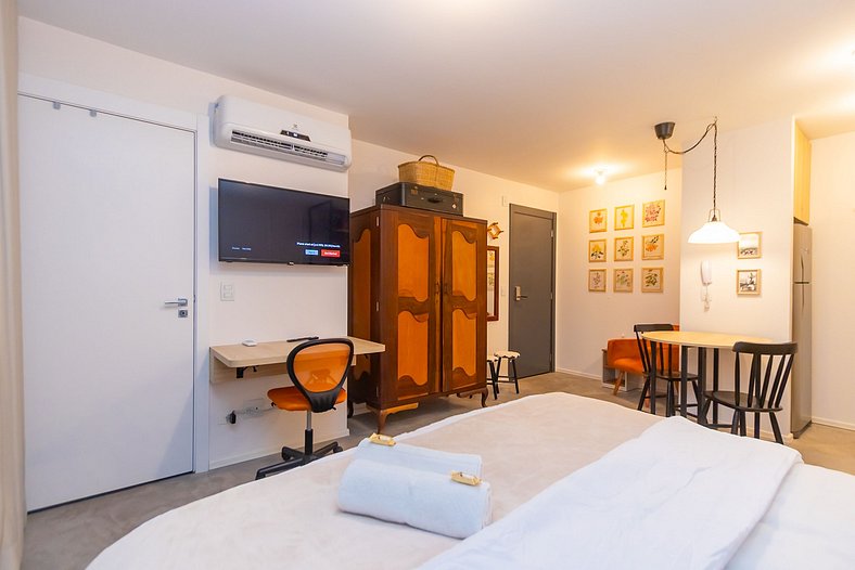 Apartamento com Cama de Casal e Soleito - ALL1401