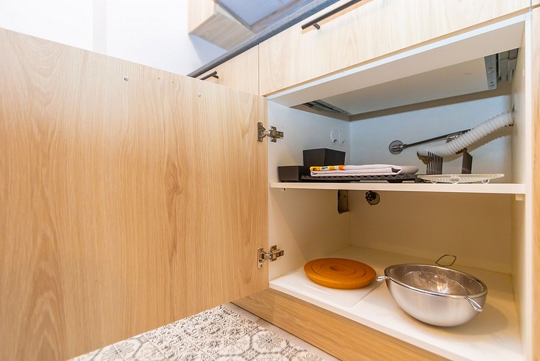 Apartamento com Cama de Casal e Soleito - ALL1401