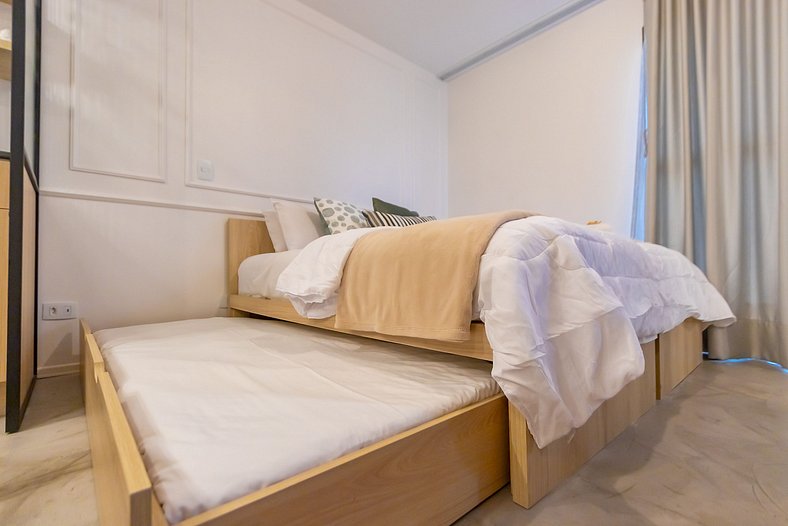 Apartamento com Cama de Casal e Soleito - ALL1401