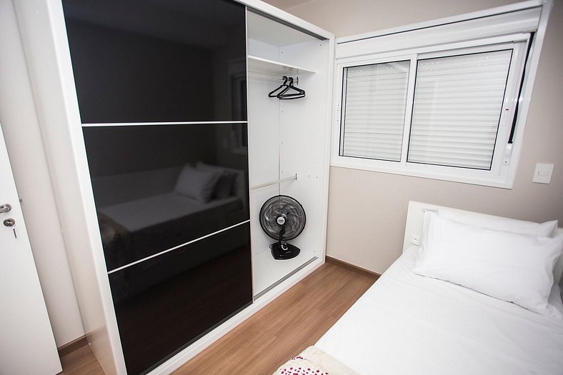 Apartamento de 2 Quartos Com Vaga - HUB1006A