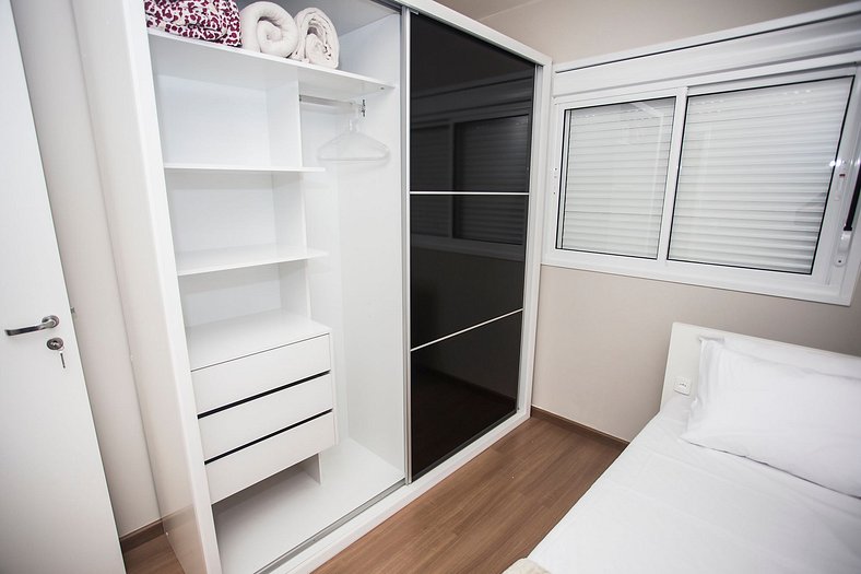 Apartamento de 2 Quartos Com Vaga - HUB1006A