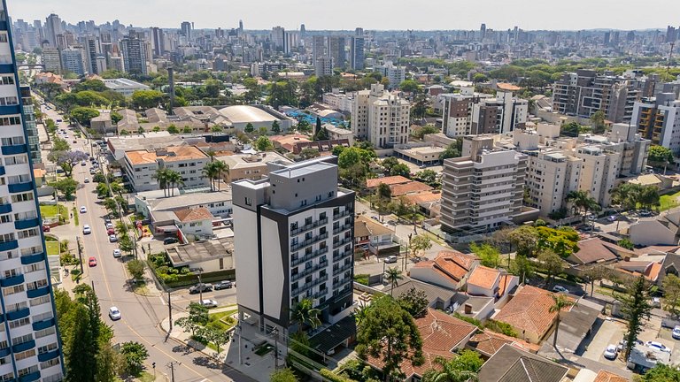 Estúdio Completo para 4 Pessoas Com Vaga - EIX0208